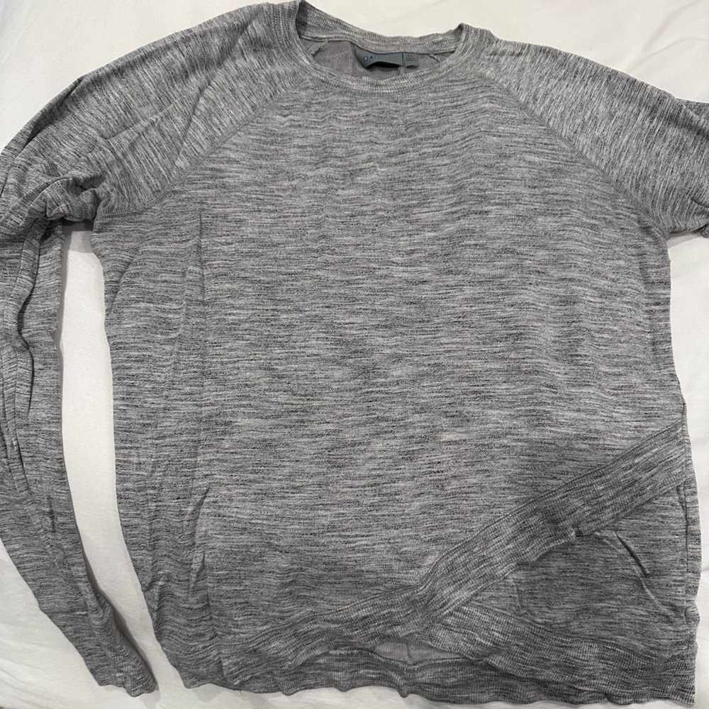 Athleta pullover sweatshirt